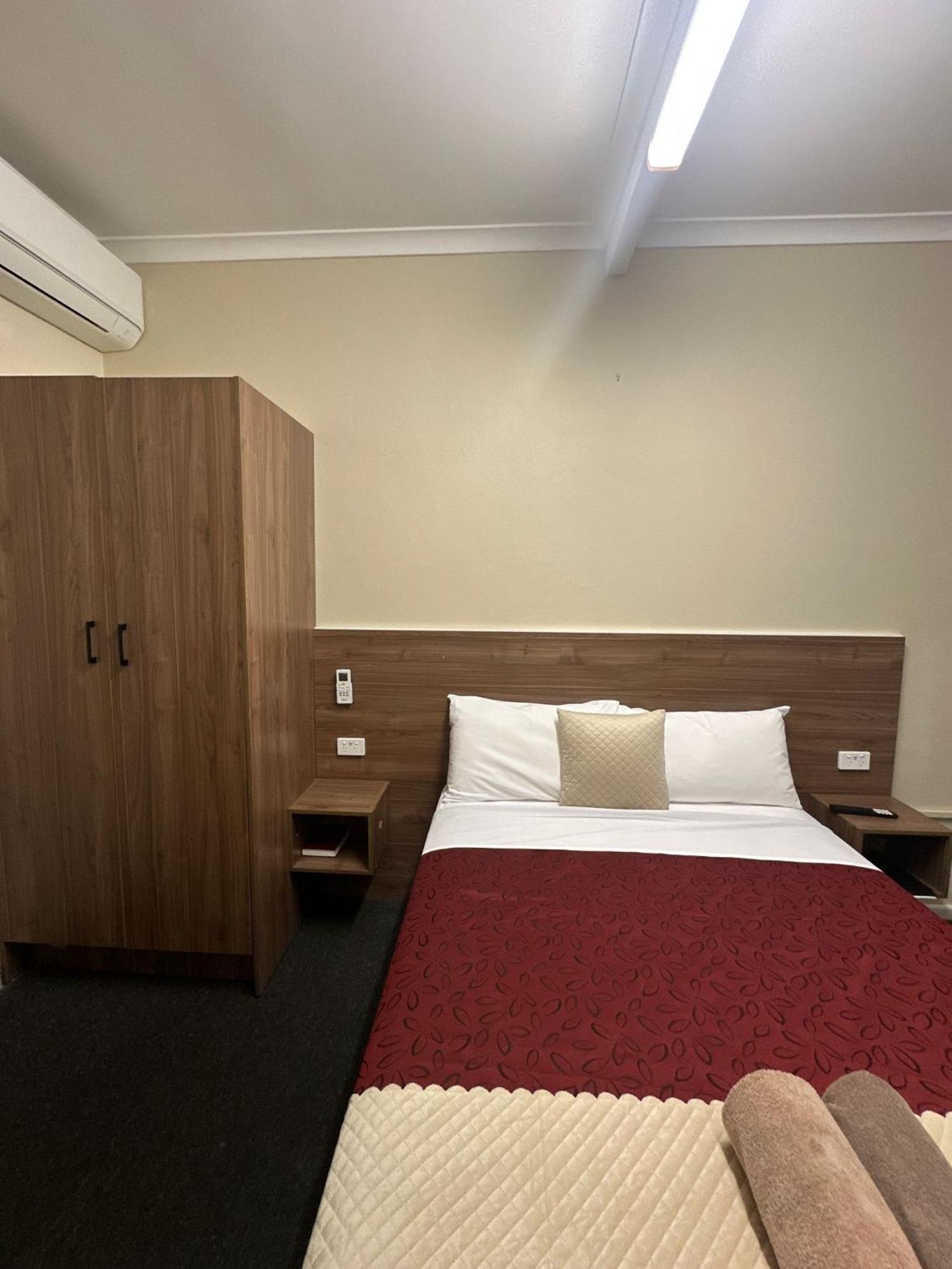 Wattle Tree Motel Cootamundra Extérieur photo