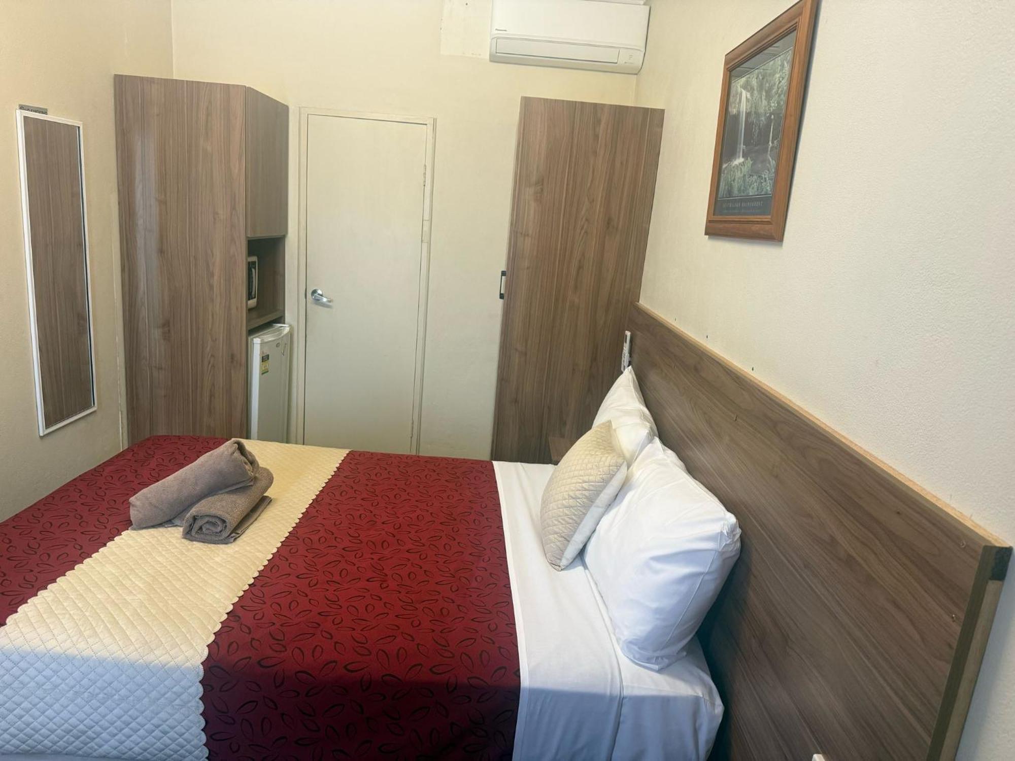 Wattle Tree Motel Cootamundra Extérieur photo