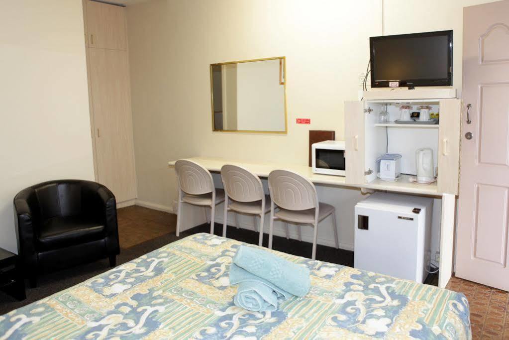 Wattle Tree Motel Cootamundra Extérieur photo