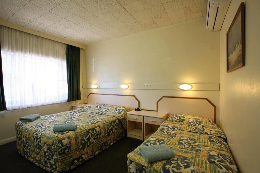 Wattle Tree Motel Cootamundra Extérieur photo