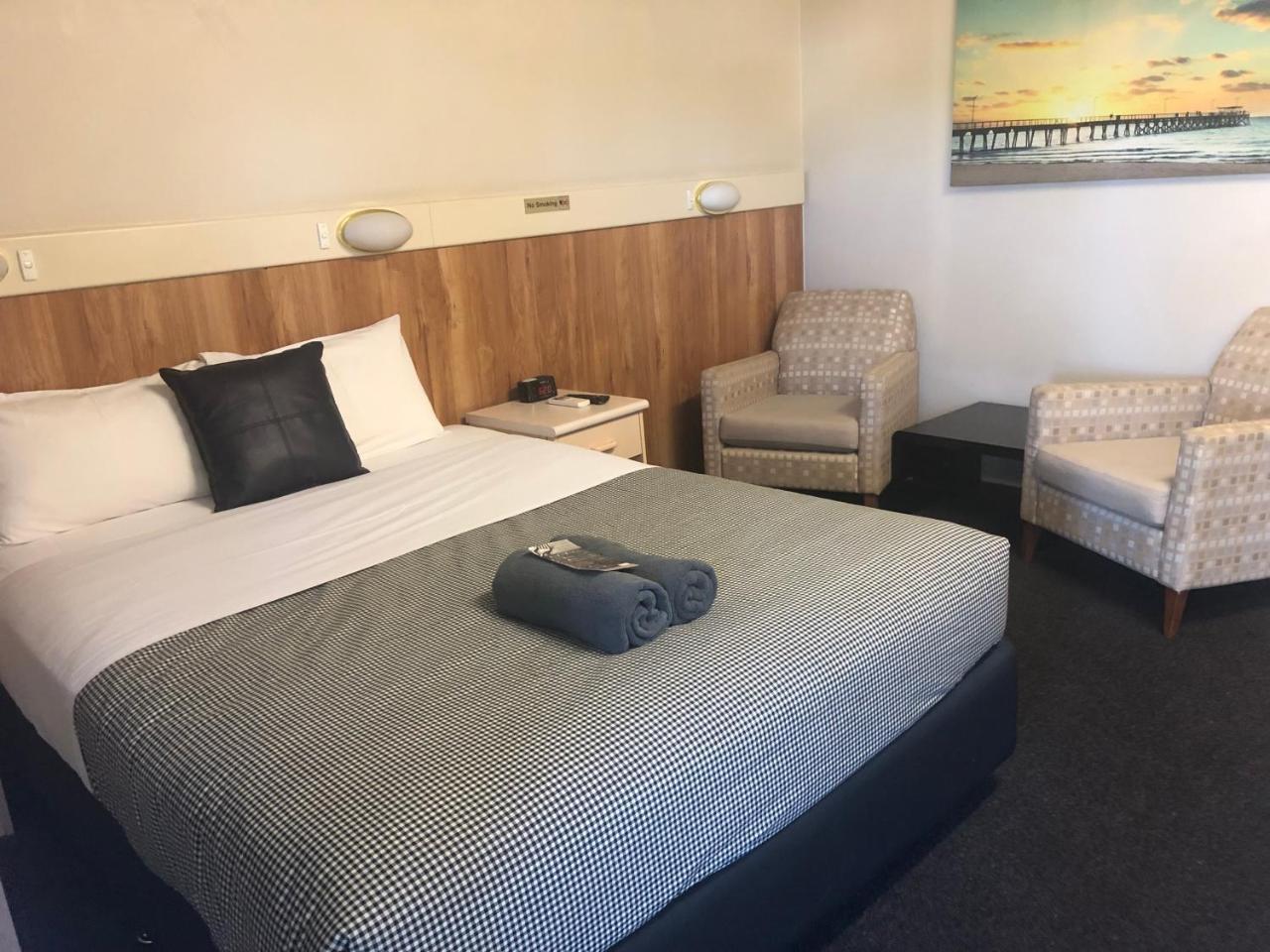 Wattle Tree Motel Cootamundra Extérieur photo